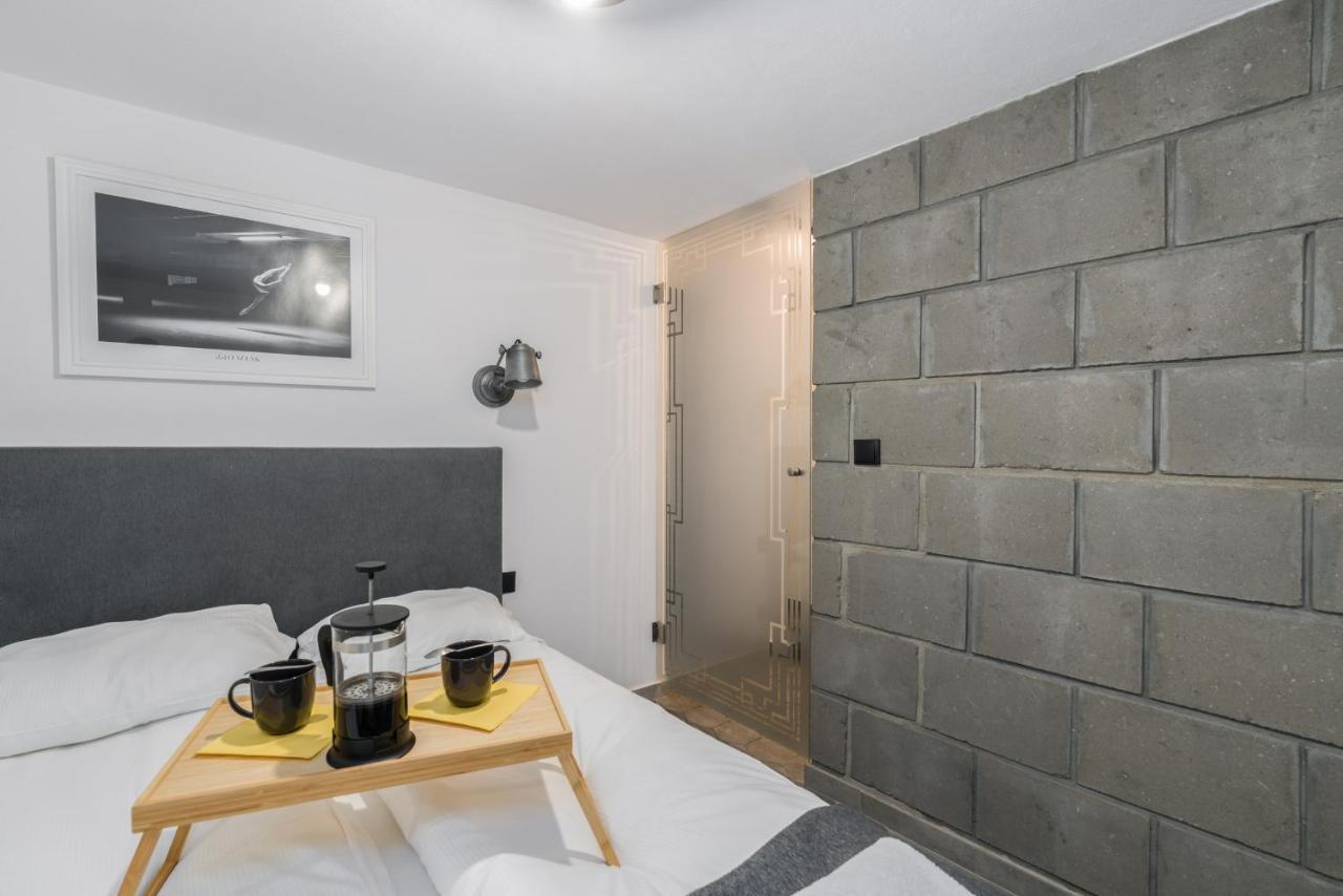 Underground Level Apartments Strzalowa By Renters Poznań Eksteriør bilde